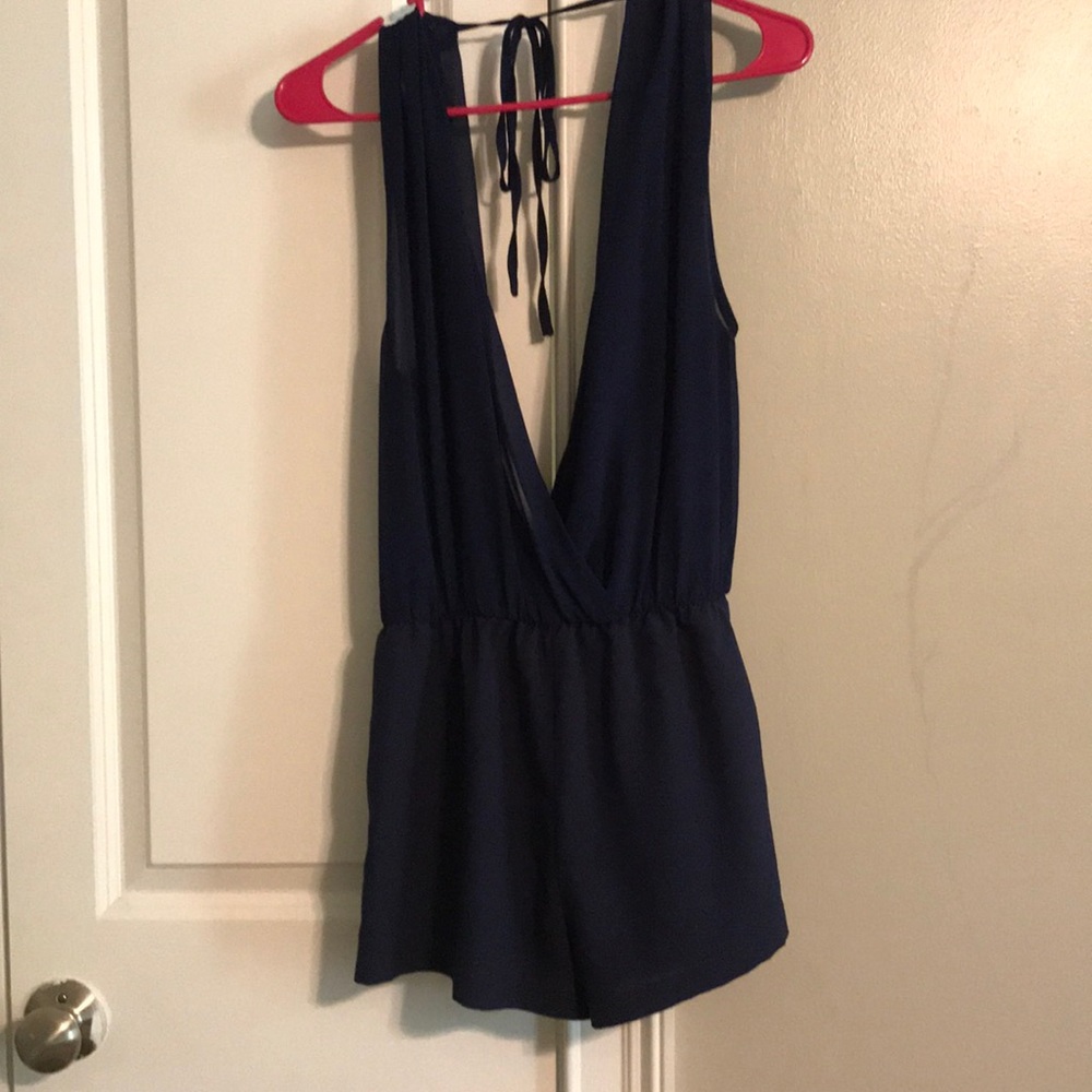 Plunging Vneck romper🌸✨